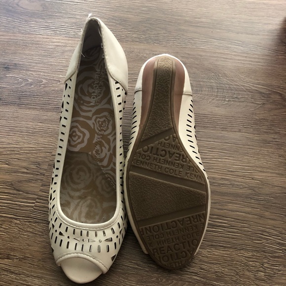 Kenneth Cole Wedge - Picture 2 of 5